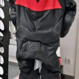 Foto inzerátu Juniorská kožená 1 - dílná kombinéza Dainese Gen-Z Junior Perf
