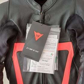 Foto inzerátu Juniorská kožená 1 - dílná kombinéza Dainese Gen-Z Junior Perf