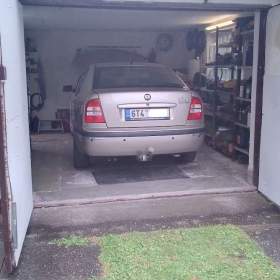 Foto inzerátu Škoda Octavia 1,6 sedan 2004, 67 tkm