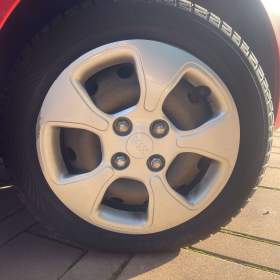 Foto inzerátu Kia Picanto 2013 1.0L benzín - nízký nájezd (64 702km)