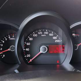 Foto inzerátu Kia Picanto 2013 1.0L benzín - nízký nájezd (64 702km)