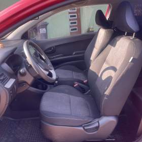 Foto inzerátu Kia Picanto 2013 1.0L benzín - nízký nájezd (64 702km)