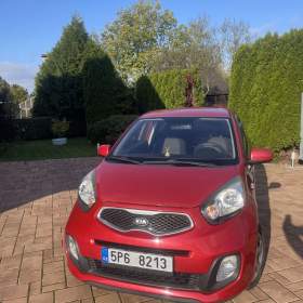 Foto inzerátu Kia Picanto 2013 1.0L benzín - nízký nájezd (64 702km)
