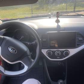 Foto inzerátu Kia Picanto 2013 1.0L benzín - nízký nájezd (64 702km)