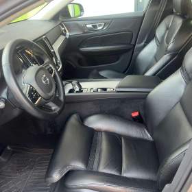 Foto inzerátu Volvo S60 B5 AWD Ultimate Dark | HUD | Pilot Assist | Panorama | 33 000 km | 1. majitel