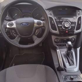 Foto inzerátu Ford Focus Combi 2012 | 1.6 benzín | Automat | Titanium