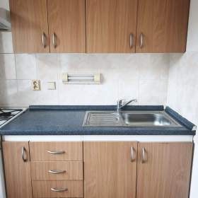 Foto inzerátu Malá kuchyňská linka (140 cm)