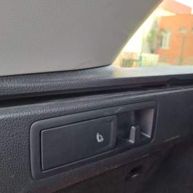 Foto inzerátu Volkswagen Golf Variant 2017, automat, kombi, Diesel