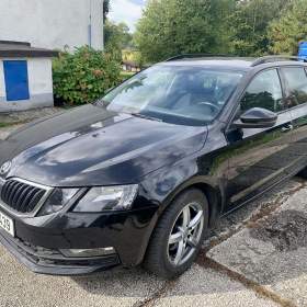Foto inzerátu Škoda Octavia kombi dsg 2l tdi110kw 11/2017