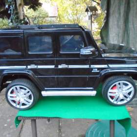 Foto inzerátu Dětské elektrické auto Mercedes Benz AMG G63 pro 1 dítě pěkný stav zánovní baterie