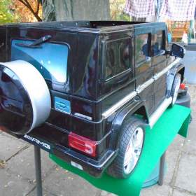 Foto inzerátu Dětské elektrické auto Mercedes Benz AMG G63 pro 1 dítě pěkný stav zánovní baterie
