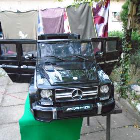 Foto inzerátu Dětské elektrické auto Mercedes Benz AMG G63 pro 1 dítě pěkný stav zánovní baterie