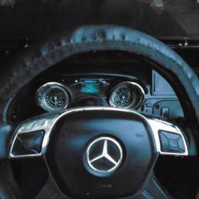 Foto inzerátu Dětské elektrické auto Mercedes Benz AMG G63 pro 1 dítě pěkný stav zánovní baterie