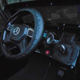 Foto inzerátu Dětské elektrické auto Mercedes Benz AMG G63 pro 1 dítě pěkný stav zánovní baterie