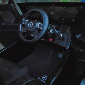 Foto inzerátu Dětské elektrické auto Mercedes Benz AMG G63 pro 1 dítě pěkný stav zánovní baterie