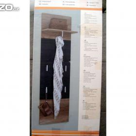 Foto inzerátu Odkládací věšáková stěna do předsíně - nová, nepoužitá