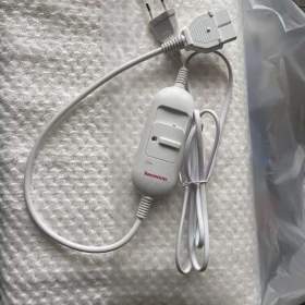 Foto inzerátu Vyhřívací poduška Hausmeister 150 x 80 cm - nová ,nepoužitá záruka