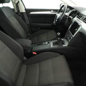 Volkswagen Passat 1.6 TDI / 19147045