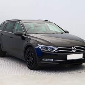 Volkswagen Passat 1.6 TDI / 19200817