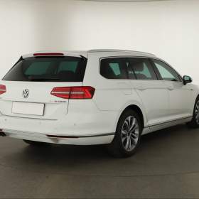 Foto inzerátu Volkswagen Passat 2.0 TDI