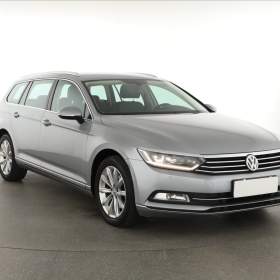Volkswagen Passat 1.6 TDI / 19280811
