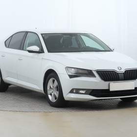 Škoda Superb 2.0 TDI / 19312543