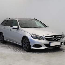 Mercedes- Benz Třídy E E 350 BlueTEC 4MATIC / 19331221