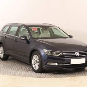 Volkswagen Passat 2.0 TDI / 19351736