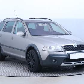 Škoda Octavia Scout 2.0 TDI / 19357221