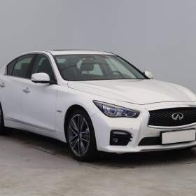 Infiniti Q50 Hybrid AWD / 19365357