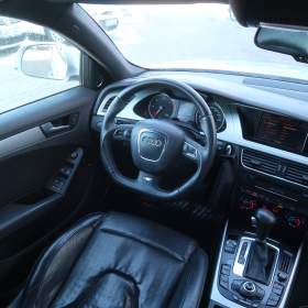 Audi A4 Allroad 3.0 TDI / 19367447