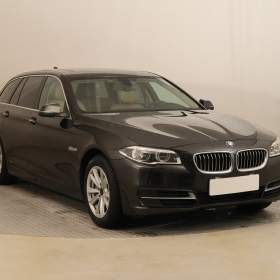 BMW Řada 5 530d xDrive / 19373578
