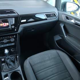 Foto inzerátu Volkswagen Touran 2.0 TDI
