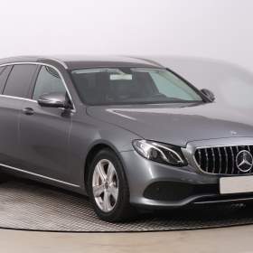 Mercedes- Benz Třídy E E 220 d / 19387980