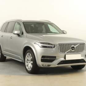Volvo XC90 D5 AWD / 19400414