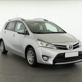 Foto inzerátu Toyota Verso 2.0 D-4D