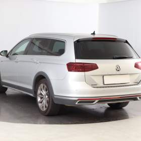 Foto inzerátu Volkswagen Passat 2.0 TDI