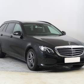 Mercedes- Benz Třídy E E 220 d 4MATIC / 19407412