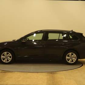 Foto inzerátu Volkswagen Golf 1.0 TSI