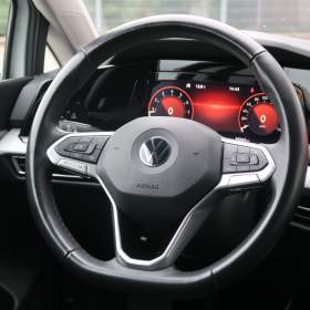 Foto inzerátu Volkswagen Golf 1.5 TSI