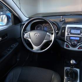 Hyundai i30 2.0 CVVT / 19417270