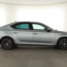 Foto inzerátu Škoda Superb 2.0 TSI