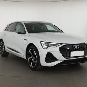 Audi e- tron e- tron 50 quattro / 19430472