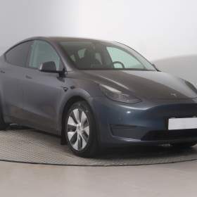 Tesla Model Y Long Range AWD 75kWh / 19431193