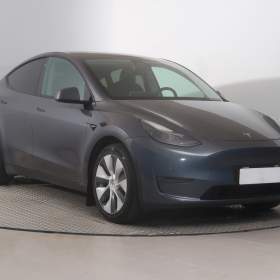 Tesla Model Y Long Range AWD 75kWh / 19431193