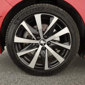 Foto inzerátu Peugeot 508 Hybrid 225