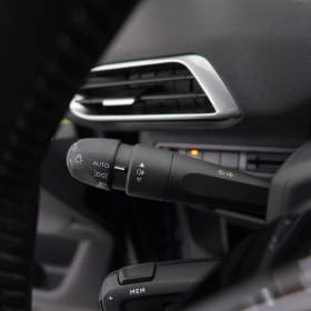 Foto inzerátu Peugeot 3008 1.5 BlueHDi