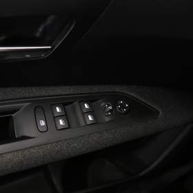 Foto inzerátu Peugeot 3008 1.5 BlueHDi