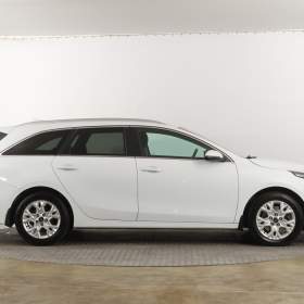 Foto inzerátu Kia Ceed 1.6 CRDi MHEV