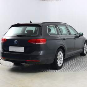 Foto inzerátu Volkswagen Passat 2.0 TDI